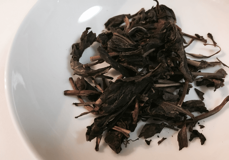 龍神茶の茶葉
